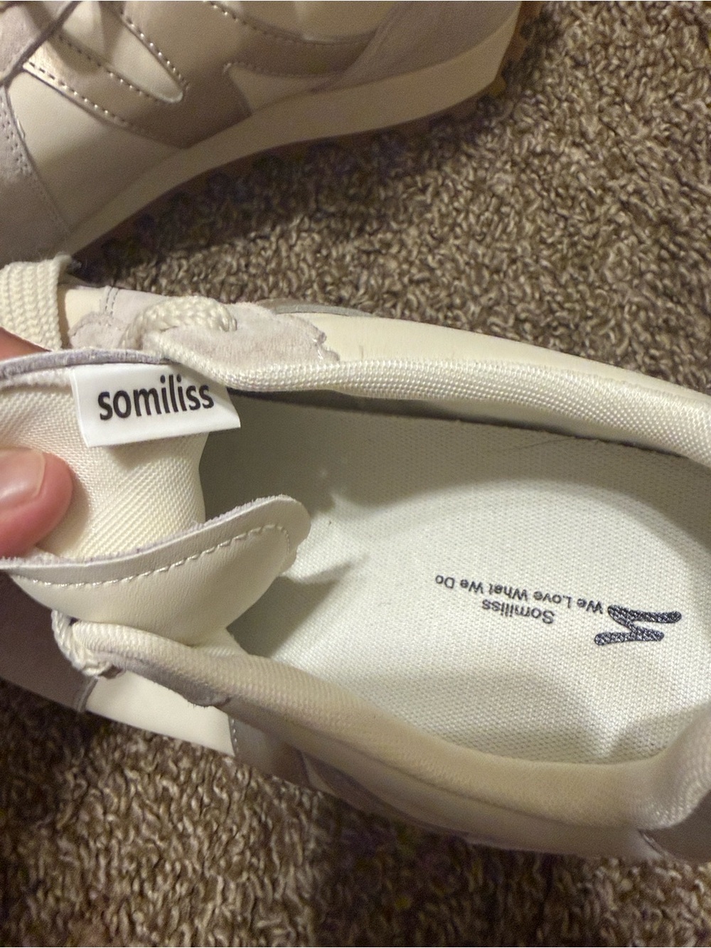 Somiliss Classic Women's Cream Lace-Up Sneakers - Picture 9 of 12